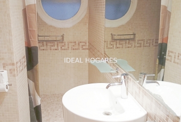 Vivienda-Piso-Ubicación inmejorable junto a Plaza Urqu 12