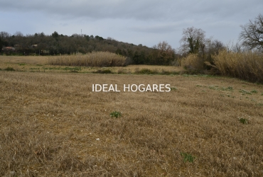 Terreno y solar-Solar urbano-Exclusivo en el Casco Urbano de Cruïlles 13