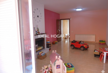 Vivienda-Apartamento-ADOSADO EN RODA DE BERA CENTRO 3