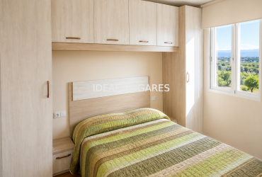 Vivienda-Apartamento-Piso reformado con piscina y ascensor a  4