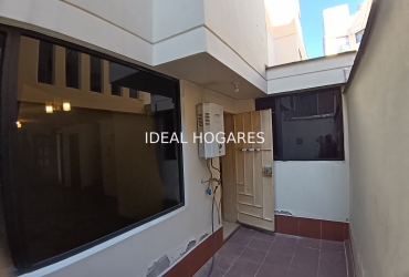 Vivienda-Casa Adosada-Casa de venta 266m2 en Quito y 6 dormito 7