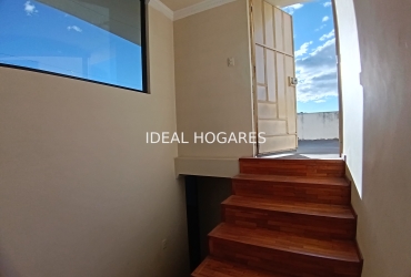 Vivienda-Casa Adosada-Casa de venta 266m2 en Quito y 6 dormito 20