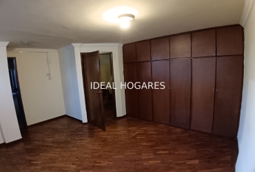 Vivienda-Casa Adosada-Casa de venta 266m2 en Quito y 6 dormito 11