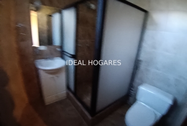 Vivienda-Casa Adosada-Casa de venta 266m2 en Quito y 6 dormito 12