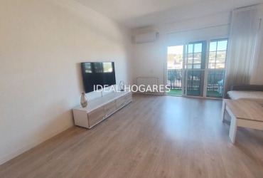 Vivienda-Piso-Piso luminoso  con terraza y trastero en 15