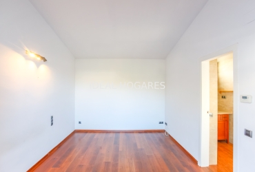 Vivienda-Casa Adosada-Casa adosada a la venta en Vallpineda Sa 32