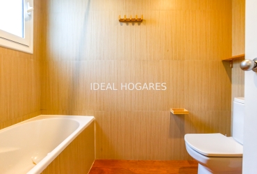 Vivienda-Casa Adosada-Casa adosada a la venta en Vallpineda Sa 23