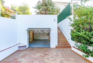Vivienda-Casa Adosada-Casa adosada a la venta en Vallpineda Sa 41