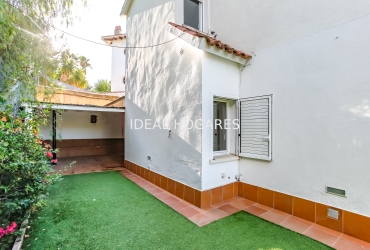 Vivienda-Casa Adosada-Casa adosada a la venta en Vallpineda Sa 28