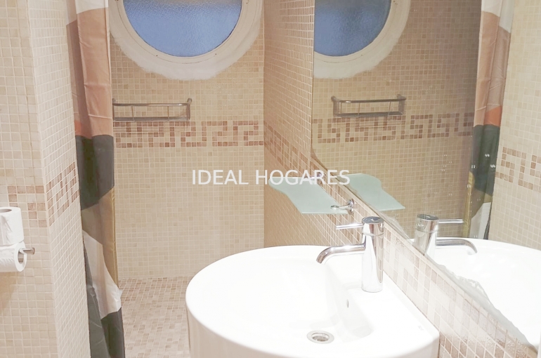 Vivienda-Piso-Ubicación inmejorable junto a Plaza Urqu 12