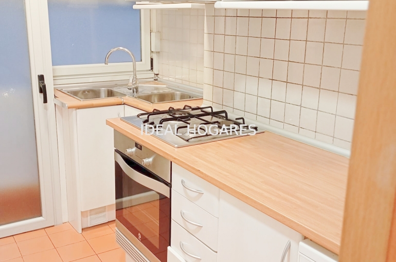 Vivienda-Piso-Ubicación inmejorable junto a Plaza Urqu 31