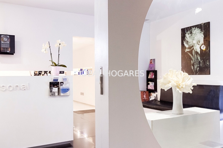 Negocio-Otros negocios-Se vende local + negocio de estética en  2