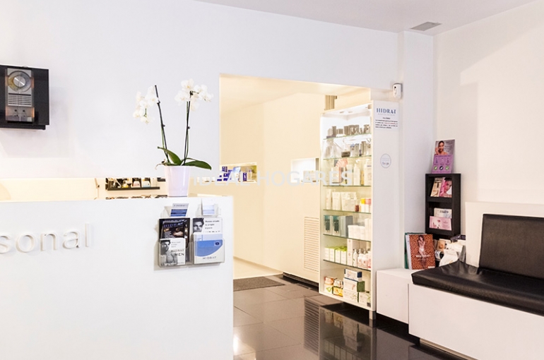 Negocio-Otros negocios-Se vende local + negocio de estética en  3