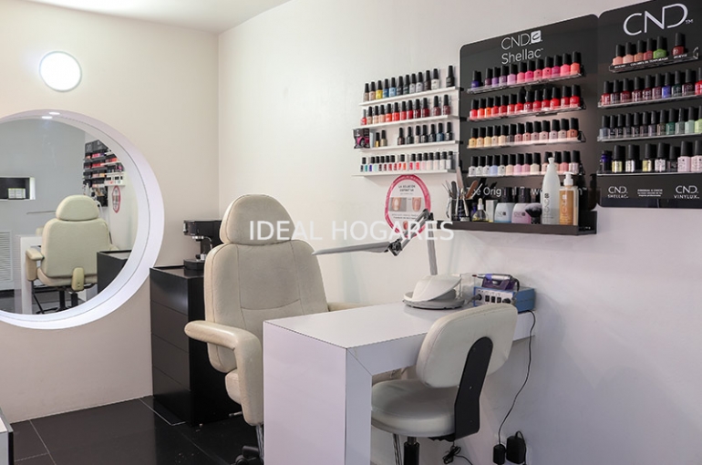 Negocio-Otros negocios-Se vende local + negocio de estética en  11