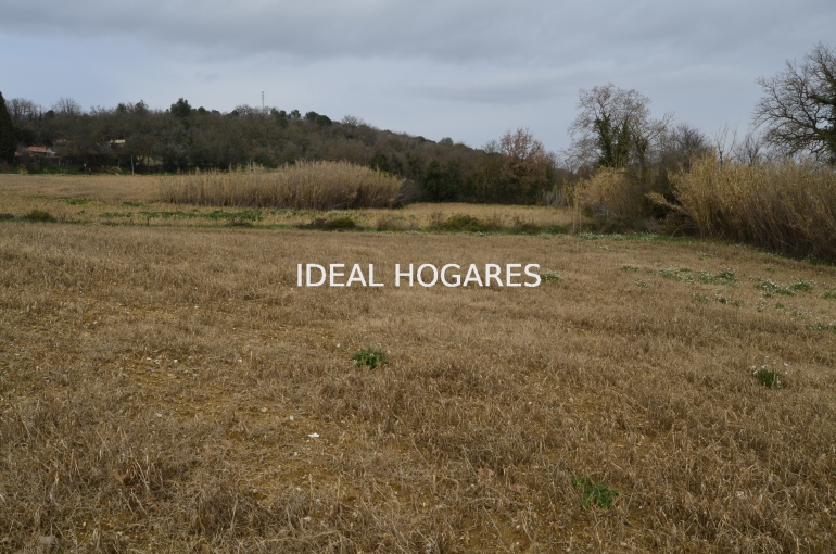 Terreno y solar-Solar urbano-Exclusivo en el Casco Urbano de Cruïlles 13