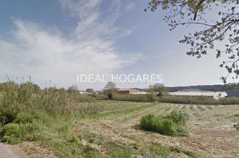 Terreno y solar-Solar urbano-Exclusivo en el Casco Urbano de Cruïlles 17