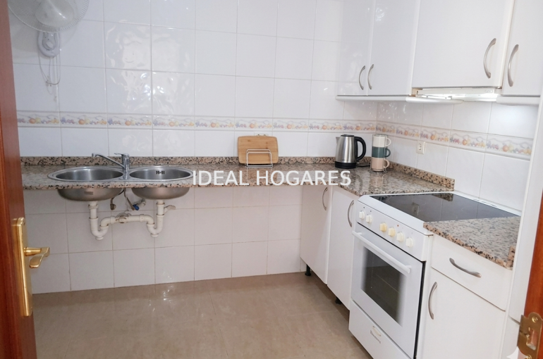Vivienda-Apartamento-ADOSADO EN RODA DE BERA CENTRO 2