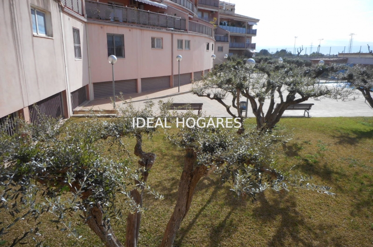 Vivienda-Apartamento-ADOSADO EN RODA DE BERA CENTRO 7