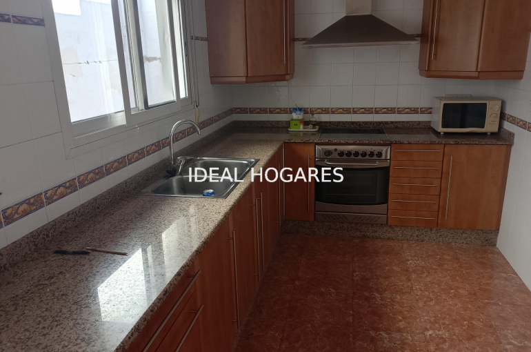 Vivienda-Casa Adosada-Gran casa con un patio de 90m, dos plant 18