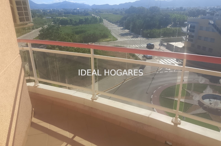 Vivienda-Apartamento-Piso reformado con piscina y ascensor a  18