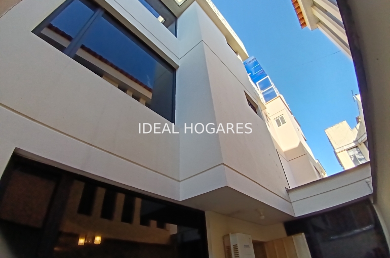 Vivienda-Casa Adosada-Casa de venta 266m2 en Quito y 6 dormito 8