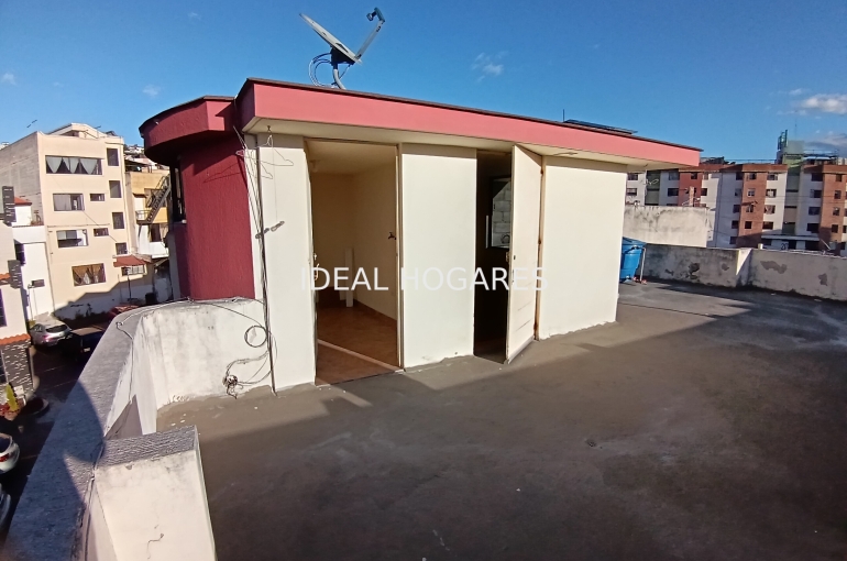 Vivienda-Casa Adosada-Casa de venta 266m2 en Quito y 6 dormito 21