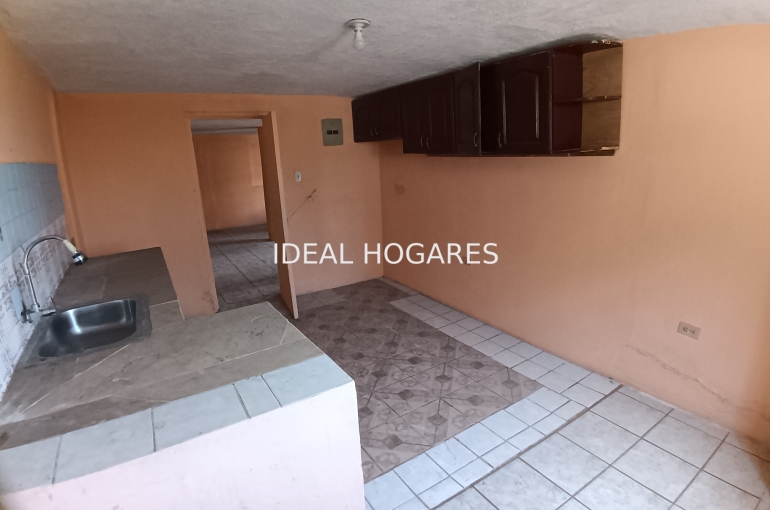 Inversión-Vivienda  con inquilinos-Vendo 3 propiedades en un solo terreno  18