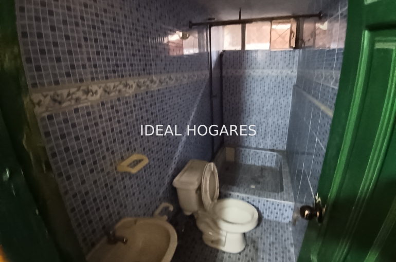 Inversión-Vivienda  con inquilinos-Vendo 3 propiedades en un solo terreno  22
