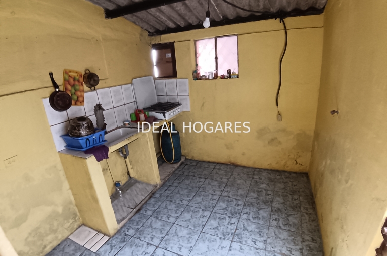 Inversión-Vivienda  con inquilinos-Vendo 3 propiedades en un solo terreno  34