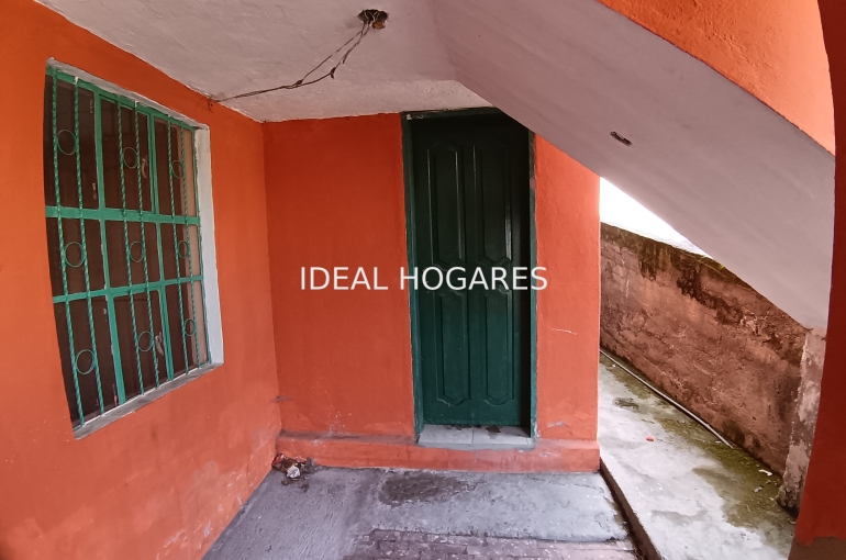 Inversión-Vivienda  con inquilinos-Vendo 3 propiedades en un solo terreno  24