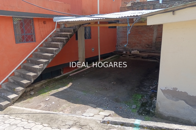 Inversión-Vivienda  con inquilinos-Vendo 3 propiedades en un solo terreno  31
