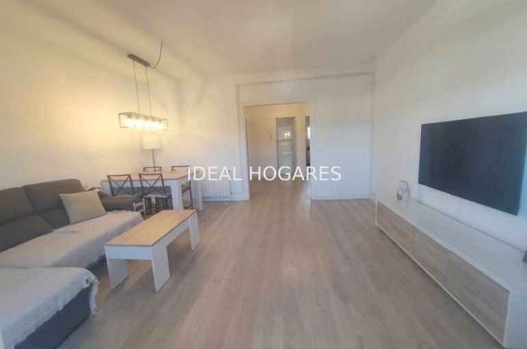 Vivienda-Piso-Piso luminoso  con terraza y trastero en 12