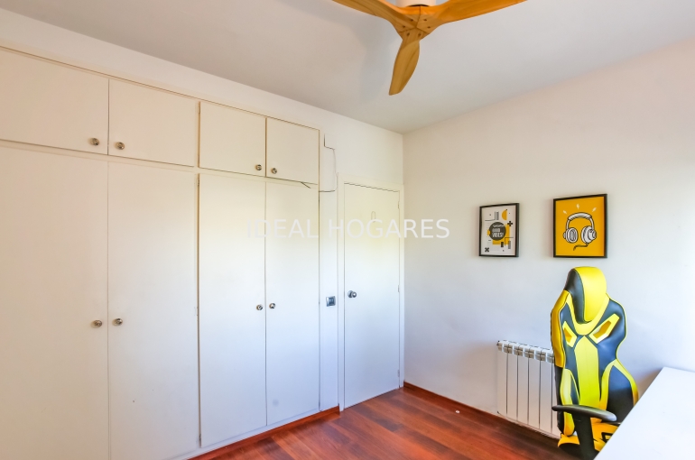 Vivienda-Casa Adosada-Casa adosada a la venta en Vallpineda Sa 26