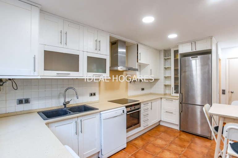 Vivienda-Casa Adosada-Casa adosada a la venta en Vallpineda Sa 13
