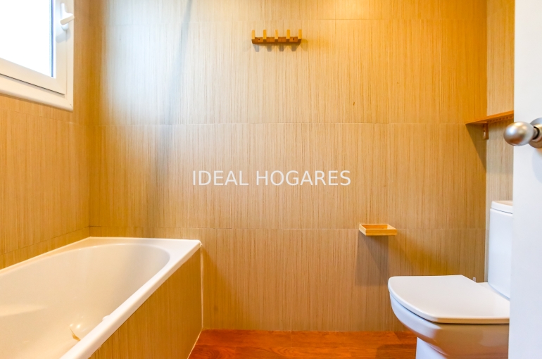 Vivienda-Casa Adosada-Casa adosada a la venta en Vallpineda Sa 23