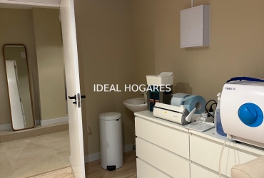 Local comercial-Local comercial-LOCAL EN BARCELONA CON LICENCIA DE ESTET 4