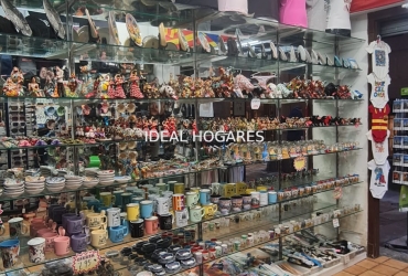 Negocio-Tienda-**LOCAL COMERCIAL EN TRASPASO CON DOBLE  8