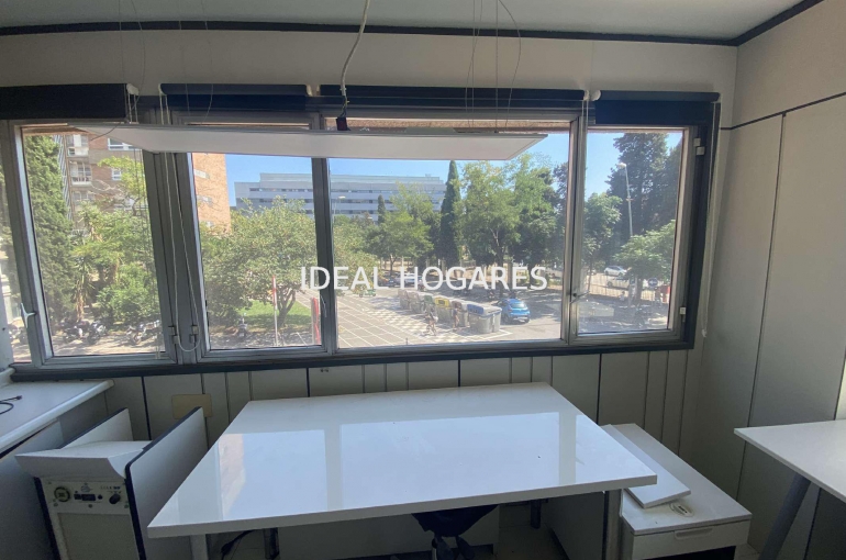 Vivienda-Apartamento-OFICINA EXCLUSIVA EN LES CORTS – LUZ NAT 6