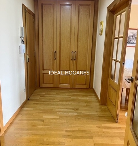 Vivienda-Piso-AMPLIO Y LUMINOSO PISO CON ASCENSOR EN A 7