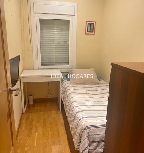 Vivienda-Piso-AMPLIO Y LUMINOSO PISO CON ASCENSOR EN A 11