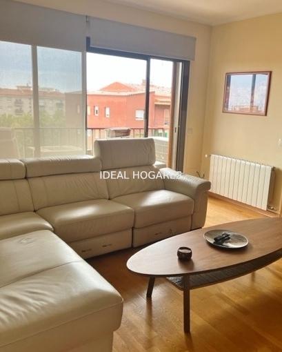 Vivienda-Piso-AMPLIO Y LUMINOSO PISO CON ASCENSOR EN A 13