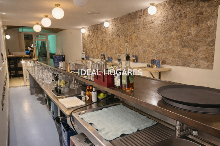 Negocio-Bar-SE TRASPASA BAR–CERVECERÍA / COCTELERÍA  4