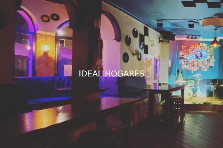 Negocio-Bar-BAR DE COPAS CON AMPLIA TERRAZA EN EL PU 13